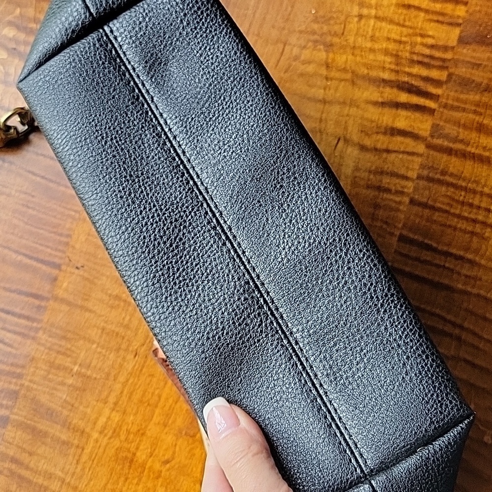 The Sak Indio color block Tan and Black Shoulder Bag - Picture 10 of 10